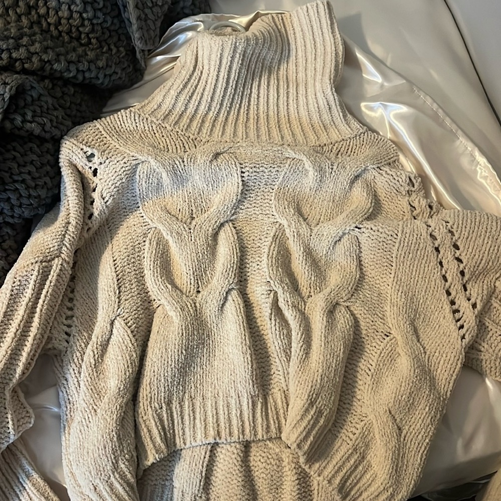 Tan moon&madison turtleneck sweater.